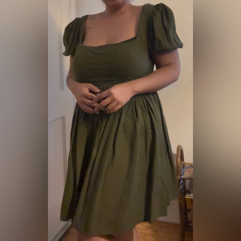 Elegant Green Puff Sleeve Dress
